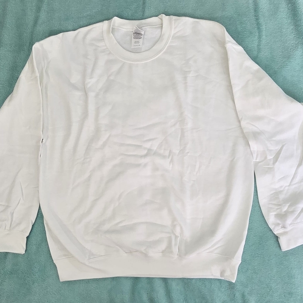 GILDAN Women's Crewneck Sweater - Classic White🧿